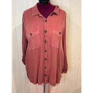 Maurices Relaxed Fit Dusty Rose Button Up Top size 2 plus